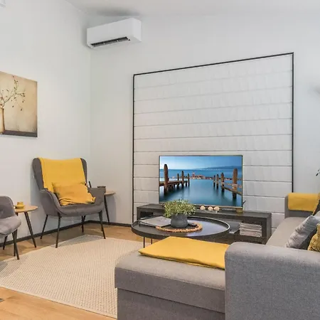 Lukupirtti By Interhome *