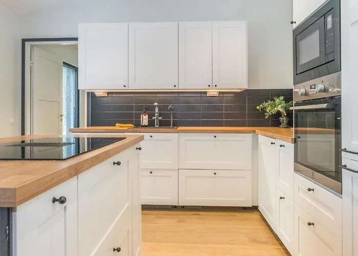 Lukupirtti By Interhome